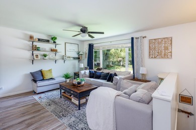 Welcome to this beautifully maintained 4-bedroom, 2.5-bath - photo 13