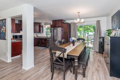 Welcome to this beautifully maintained 4-bedroom, 2.5-bath - photo 15
