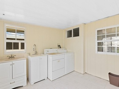 Welcome to this charming 2-bedroom, 1.5-bathroom manufactured - photo 18