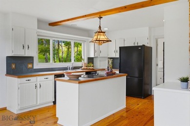 Nestled in the highly sought-after SpringHill Community, this - photo 22