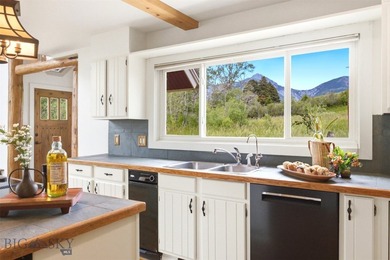 Nestled in the highly sought-after SpringHill Community, this - photo 23
