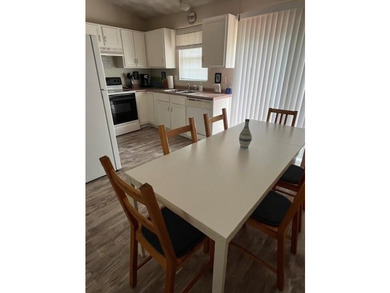 Welcome to 1676 Kingstown Road-a charming and spacious South - photo 7