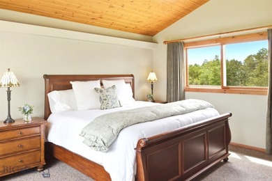 Nestled in the highly sought-after SpringHill Community, this - photo 29