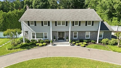 This absolutely stunning, updated Colonial offers timeless - photo 3