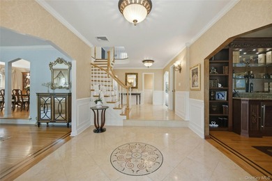 This absolutely stunning, updated Colonial offers timeless - photo 6