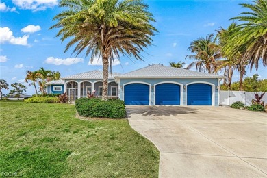 This BEAUTIFUL custom built 2008 home is on an OVERSIZE .41-acre - photo 2