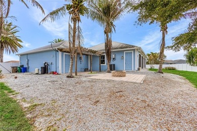 This BEAUTIFUL custom built 2008 home is on an OVERSIZE .41-acre - photo 3