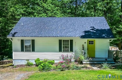 Square footage is 1109. Tax records are incorrect. Perfect - photo 2