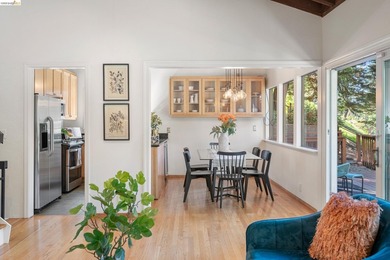 Majestic nature lover's retreat in the heart of Montclair. This - photo 12