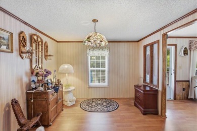 Welcome to Bonneau, home of beautiful Lake Moultrie, where - photo 12