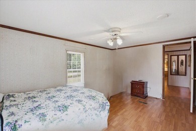 Welcome to Bonneau, home of beautiful Lake Moultrie, where - photo 13
