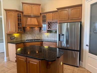 Expansive Luxury Home 5/4 with golf course views and inground - photo 13