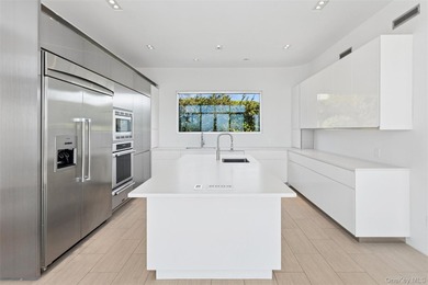 Commanding one of the most coveted positions in Hewlett Bay Park - photo 16