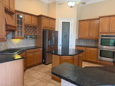 Expansive Luxury Home 5/4 with golf course views and inground - photo 16