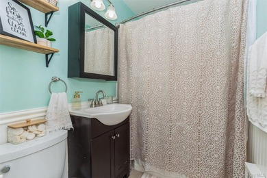 Welcome Home! Step into this beautifully maintained, sun-kissed - photo 9