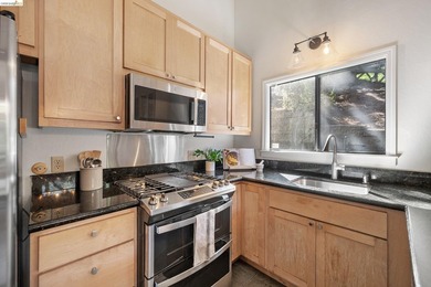 Majestic nature lover's retreat in the heart of Montclair. This - photo 23