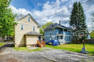 Located in Rochester's 19th Ward proper! This move-in-ready home - photo 25