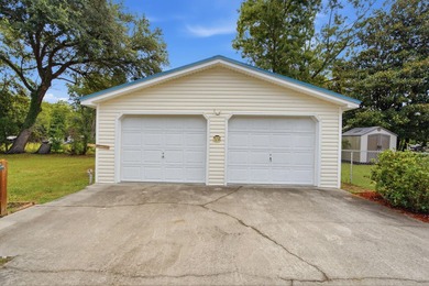 Welcome to Bonneau, home of beautiful Lake Moultrie, where - photo 27