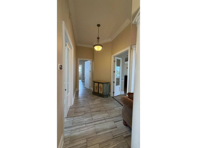 Expansive Luxury Home 5/4 with golf course views and inground - photo 32