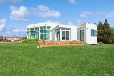 Commanding one of the most coveted positions in Hewlett Bay Park - photo 34