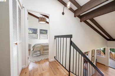 Majestic nature lover's retreat in the heart of Montclair. This - photo 36