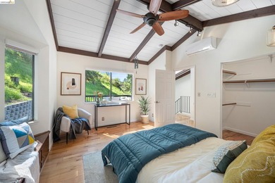 Majestic nature lover's retreat in the heart of Montclair. This - photo 43