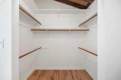 Majestic nature lover's retreat in the heart of Montclair. This - photo 47