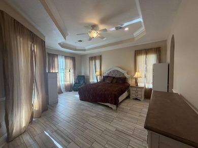 Expansive Luxury Home 5/4 with golf course views and inground - photo 48
