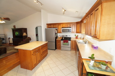 Convenient One-Level Living in Hampton Square! - photo 9