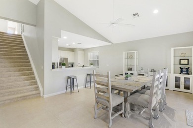 Spacious two-story home featuring 4 bedrooms, 3.5 bathrooms - photo 15