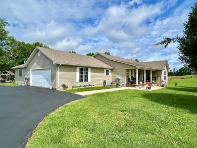 Lake Home For Sale in Russell Springs, Kentucky