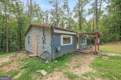 Investor special near Lake Allatoona! This single-story home on - photo 3