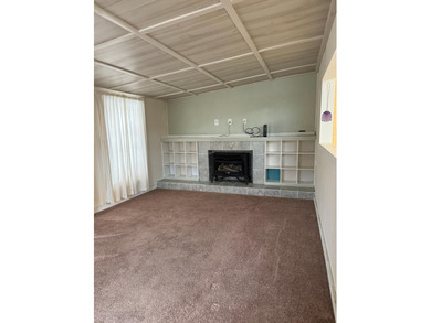 (CLOSE TO LAKE TANEYCOMO!!!!) A Handicapped Ramp to the Front