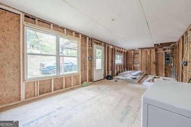 Investor special near Lake Allatoona! This single-story home on - photo 6