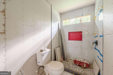 Investor special near Lake Allatoona! This single-story home on - photo 8