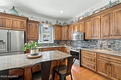 Set in a timeless mid-island location, this charming - photo 12