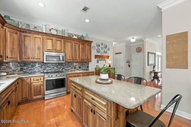 Set in a timeless mid-island location, this charming - photo 13