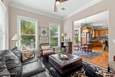 Set in a timeless mid-island location, this charming - photo 17