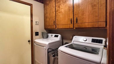 Spectacular and Long Range Country Views. End of road privacy, 1 - photo 25