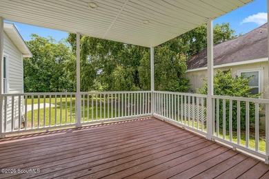 Set in a timeless mid-island location, this charming - photo 33