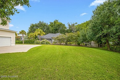 Set in a timeless mid-island location, this charming - photo 35