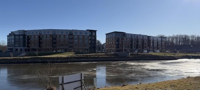 DOWNTOWN WATERFRONT - RIPARIAN RIGHTS - DEEPWATER ACCESS! - photo 4