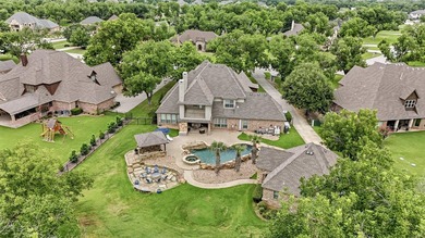 Welcome to this extraordinary gated estate in The Orchards - photo 3