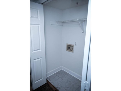Welcome to this immaculate, move-in ready home in Lake Forest! - photo 18