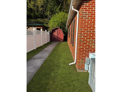 Charming 3-bedroom, 1-bath brick ranch offering the perfect - photo 3