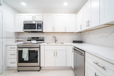 Live with intention in this stylish 2BR, 2BA condo at Commodore - photo 10