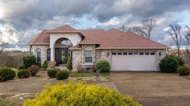 (private lake, pond, creek) Home For Sale in Tompkinsville Kentucky