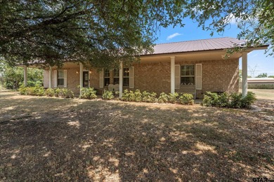 Lake Home For Sale in Mount Vernon, Texas