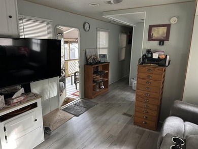 Charming 2010 Nomad camper with large deck on leased land with - photo 8