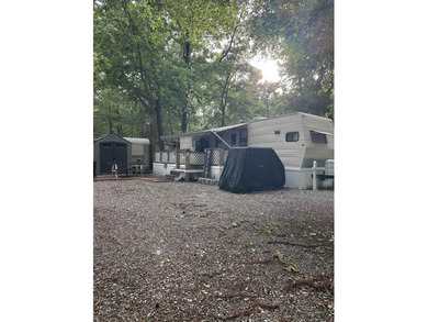 Charming 2010 Nomad camper with large deck on leased land with - photo 10
